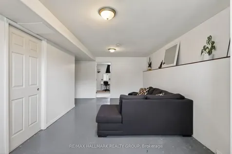 15 Manoir Street Russell ON K0A 1W0