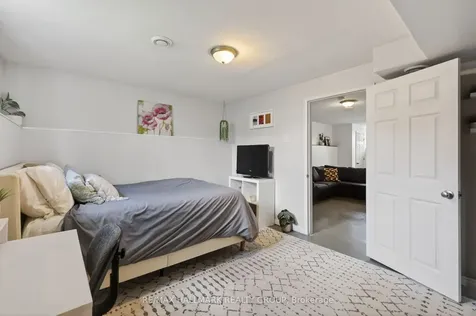 15 Manoir Street Russell ON K0A 1W0