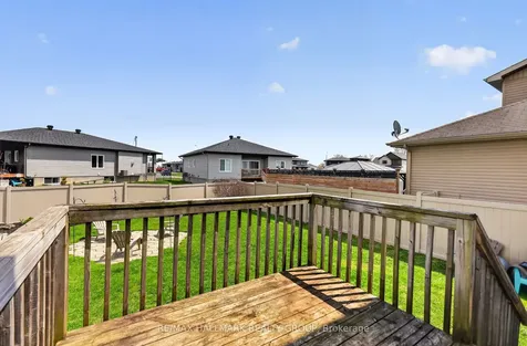 15 Manoir Street Russell ON K0A 1W0