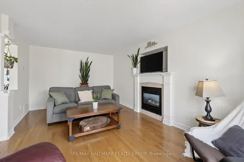 15 Manoir Street Russell ON K0A 1W0