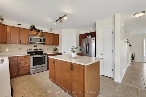 15 Manoir Street Russell ON K0A 1W0