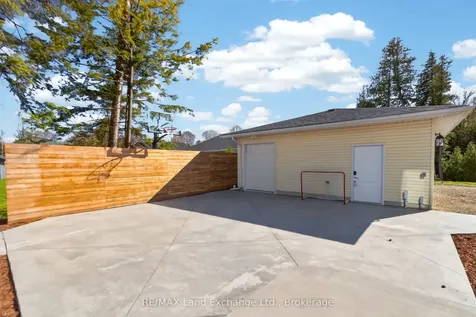 144 Huron Road W Huron-kinloss ON N2Z 2X3
