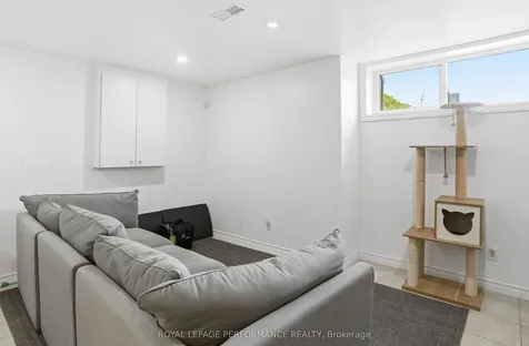 768 Nelson Street W Hawkesbury ON K6A 3P2