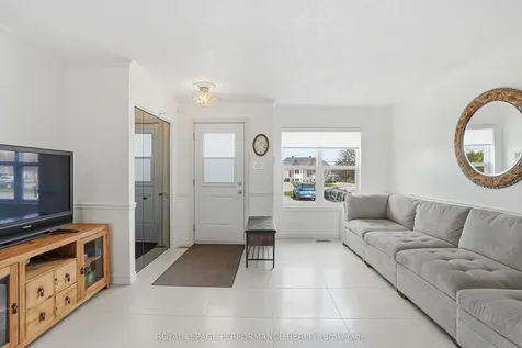 768 Nelson Street W Hawkesbury ON K6A 3P2
