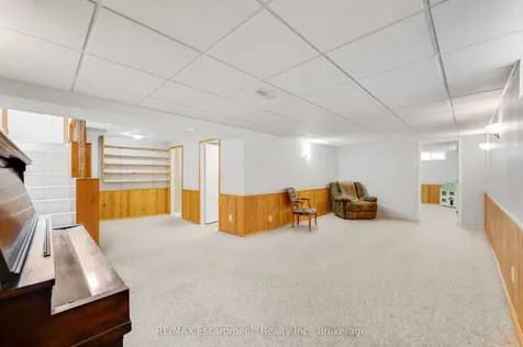 3 Tanager Court Hamilton ON L9A 2L9