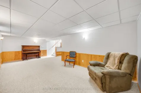 3 Tanager Court Hamilton ON L9A 2L9