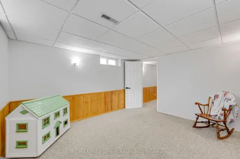 3 Tanager Court Hamilton ON L9A 2L9