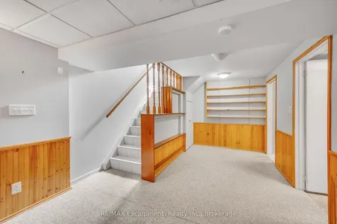 3 Tanager Court Hamilton ON L9A 2L9