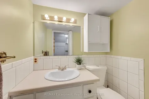 3 Tanager Court Hamilton ON L9A 2L9