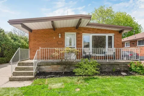 3 Tanager Court Hamilton ON L9A 2L9