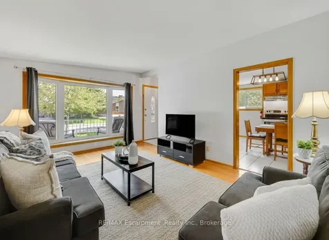 3 Tanager Court Hamilton ON L9A 2L9