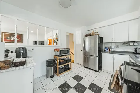 235 Larch Street Hamilton ON L8T 4P5