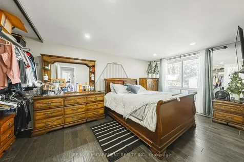 235 Larch Street Hamilton ON L8T 4P5