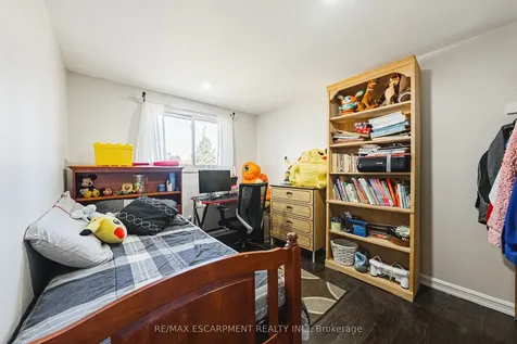 235 Larch Street Hamilton ON L8T 4P5