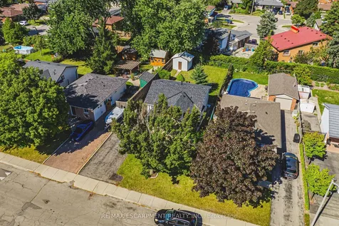 235 Larch Street Hamilton ON L8T 4P5