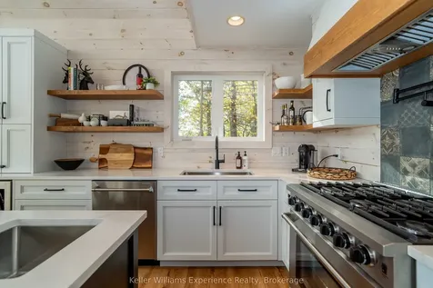 1317 West Lionshead Road Gravenhurst ON N0H 1W0