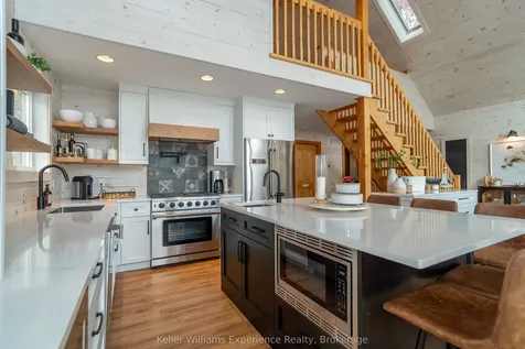 1317 West Lionshead Road Gravenhurst ON N0H 1W0
