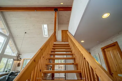1317 West Lionshead Road Gravenhurst ON N0H 1W0