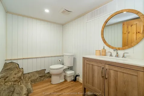 1317 West Lionshead Road Gravenhurst ON N0H 1W0