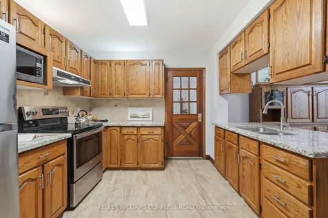 507 Queensdale Avenue E Hamilton ON L8V 1K7