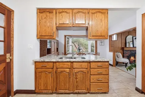507 Queensdale Avenue E Hamilton ON L8V 1K7