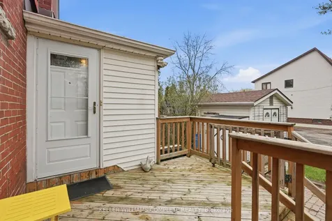 507 Queensdale Avenue E Hamilton ON L8V 1K7