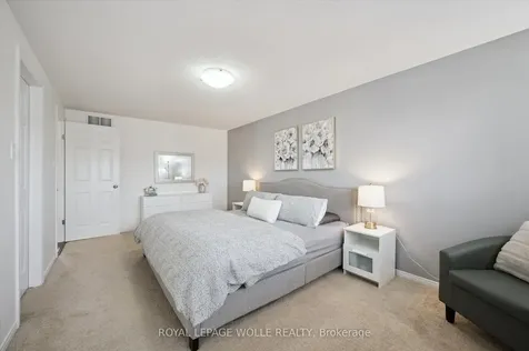 31 Tisdale Court Kitchener ON N2A 4H5