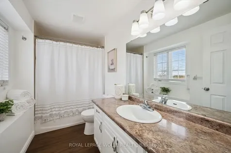 31 Tisdale Court Kitchener ON N2A 4H5