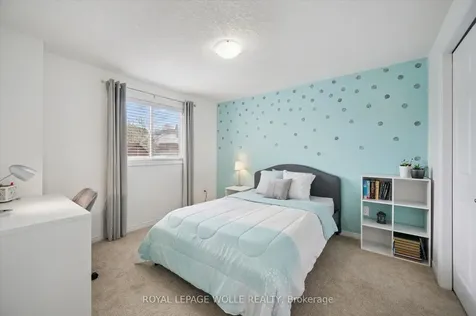 31 Tisdale Court Kitchener ON N2A 4H5