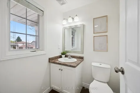 31 Tisdale Court Kitchener ON N2A 4H5
