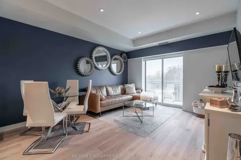 16 Markle Crescent Hamilton ON L9G 0H4