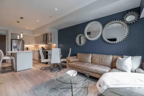 16 Markle Crescent Hamilton ON L9G 0H4