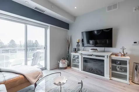 16 Markle Crescent Hamilton ON L9G 0H4