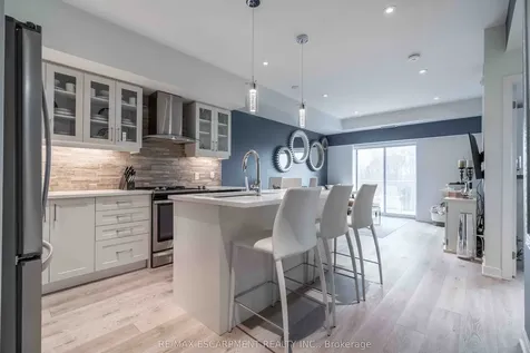 16 Markle Crescent Hamilton ON L9G 0H4