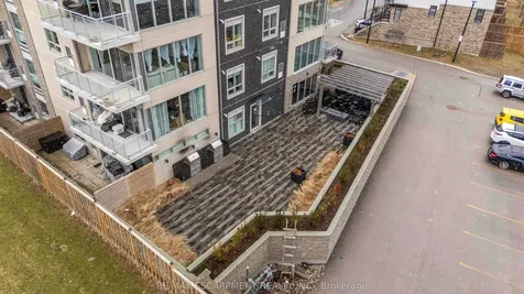 16 Markle Crescent Hamilton ON L9G 0H4