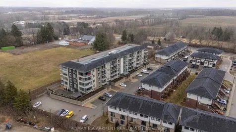 16 Markle Crescent Hamilton ON L9G 0H4