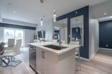 16 Markle Crescent Hamilton ON L9G 0H4