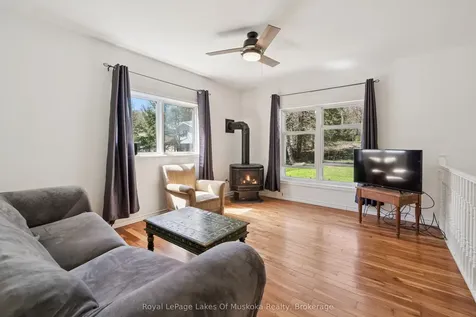 1052 Old Falkenburg Road Bracebridge ON P1L 1X4