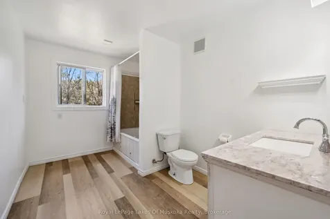 1052 Old Falkenburg Road Bracebridge ON P1L 1X4
