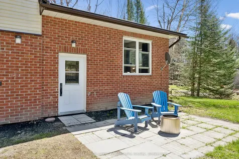 1052 Old Falkenburg Road Bracebridge ON P1L 1X4