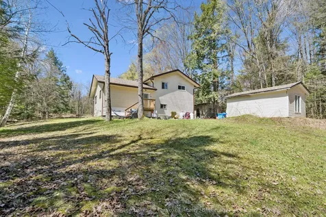 1052 Old Falkenburg Road Bracebridge ON P1L 1X4