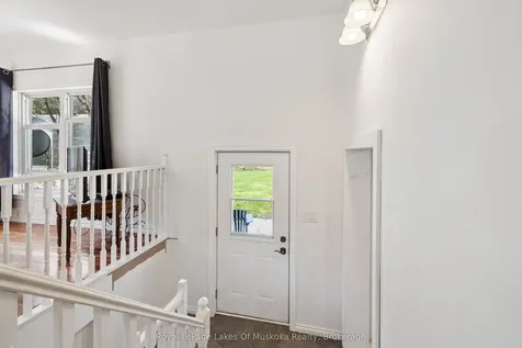 1052 Old Falkenburg Road Bracebridge ON P1L 1X4