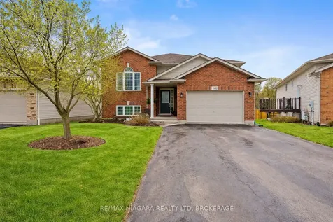 7852 Charnwood Avenue Niagara Falls ON L2H 3E2