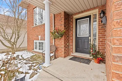 7852 Charnwood Avenue Niagara Falls ON L2H 3E2