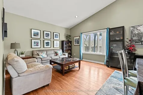 7852 Charnwood Avenue Niagara Falls ON L2H 3E2
