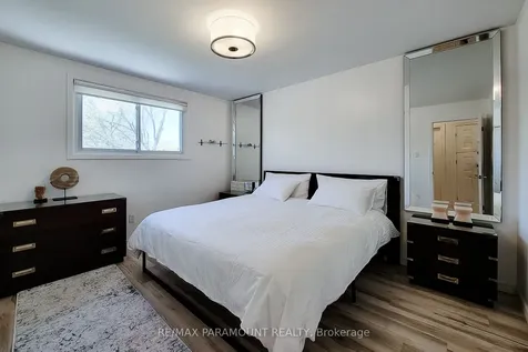 2827 Fredonia Drive Niagara Falls ON L2J 3M8