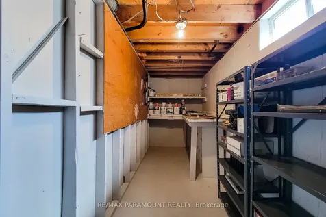 2827 Fredonia Drive Niagara Falls ON L2J 3M8