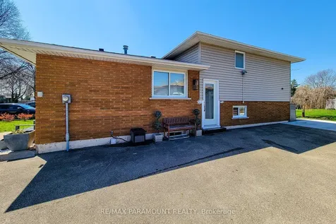 2827 Fredonia Drive Niagara Falls ON L2J 3M8