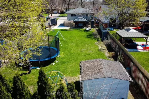 2827 Fredonia Drive Niagara Falls ON L2J 3M8