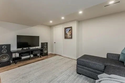2 Glenbarr Road St. Catharines ON L2T 1Y1